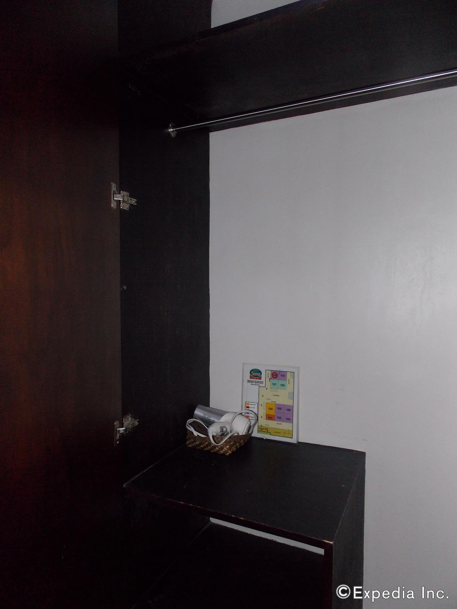 The Suites At Calle Nueva Bacolod Exterior foto