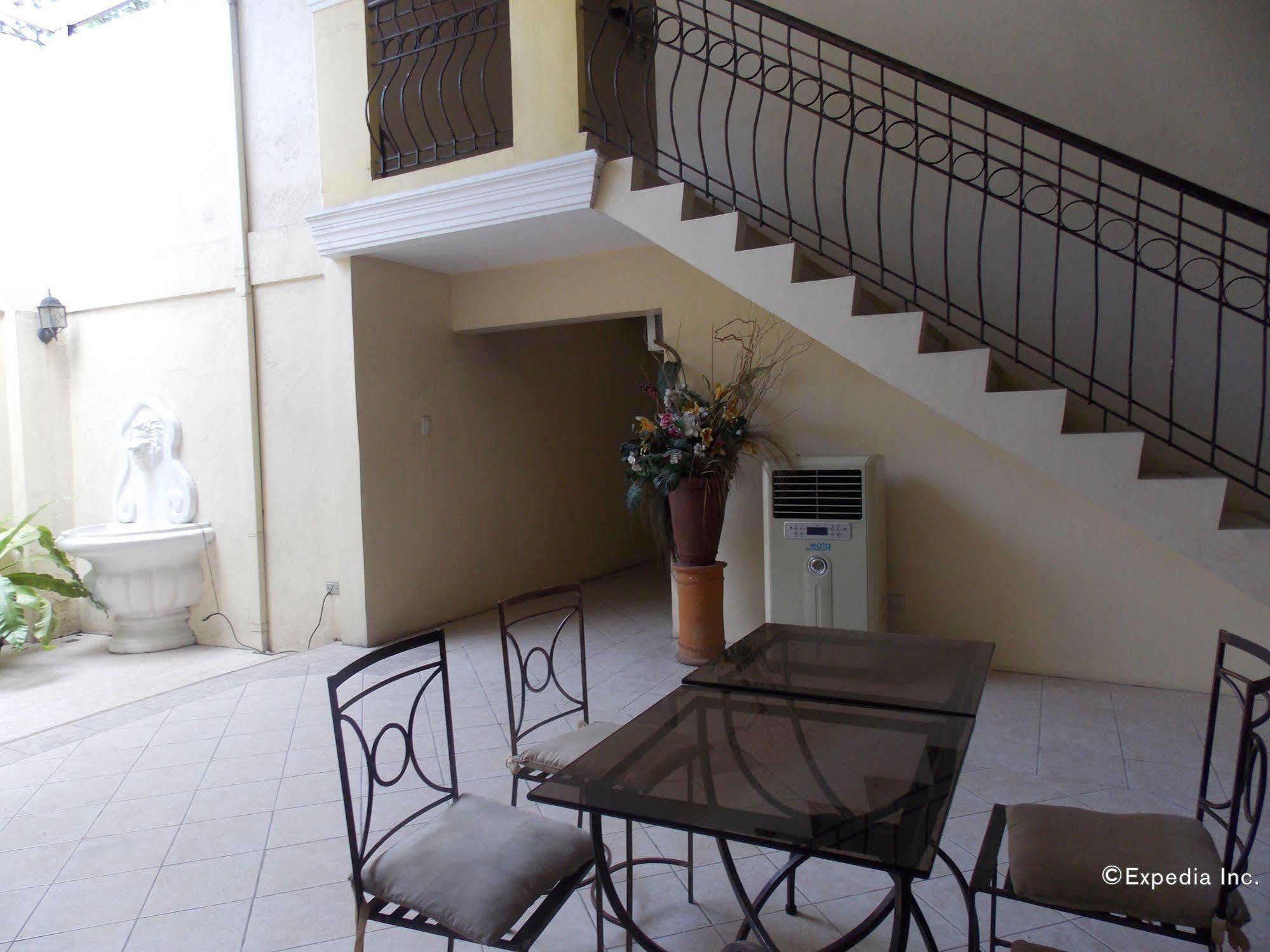 The Suites At Calle Nueva Bacolod Exterior foto